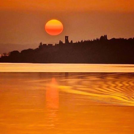 Beautiful Stacaravan In Tuoro Sul Trasimeno Villa Eksteriør billede